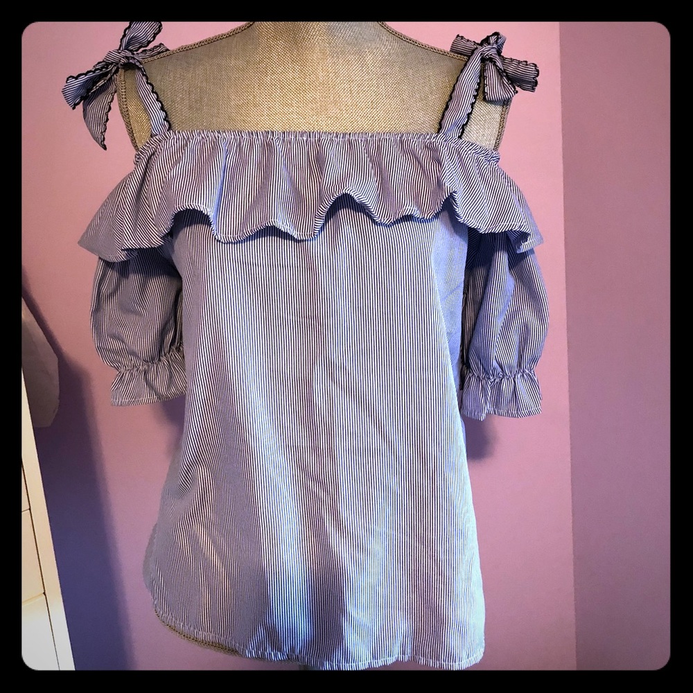 Chic off shoulder blouse